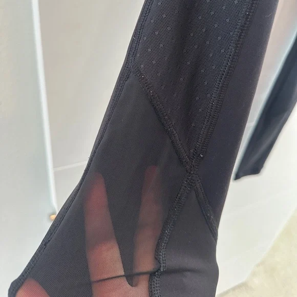 Lululemon Black Bodycon Mesh Detail High-Rise Leggings | Size 6 - Picture 12 of 15